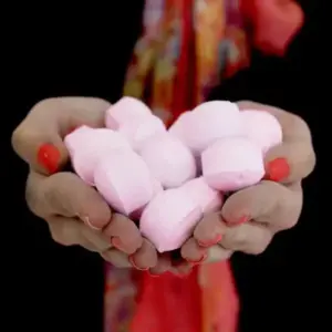 1.3Kg Box of Chill Pills (Mini Bath Bombs) – Rose | www.artisangoods.co.uk 3