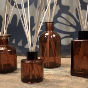 100 ml Square Long Reed Diffuser Bottlle – Amber | www.artisangoods.co.uk 3