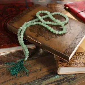 108 Bead Mala – Green Aventurine | www.artisangoods.co.uk 2