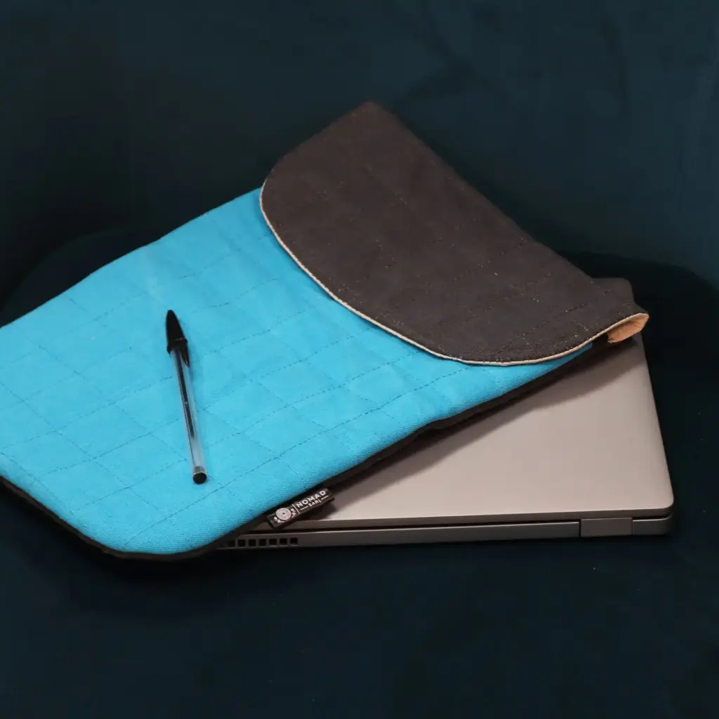 13 inch Laptop Padded Pouch – Crazy Yellow – 14oz Stonewash | www.artisangoods.co.uk 5