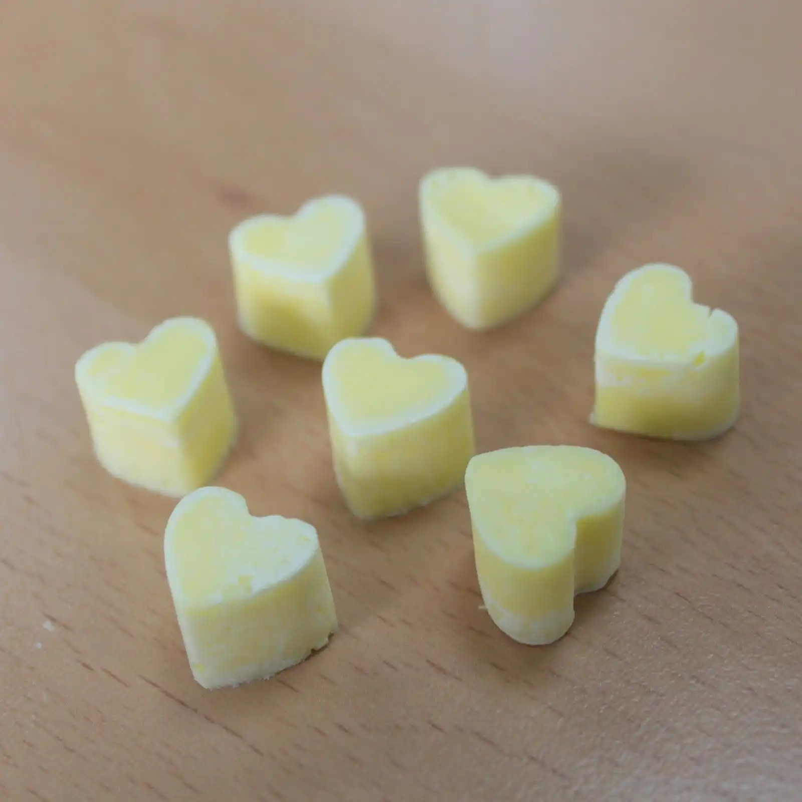Aroma Wax Melts – Ylang Ylang & Orange | www.artisangoods.co.uk 2 Aroma Wax Melts – Ylang Ylang & Orange | www.artisangoods.co.uk 1