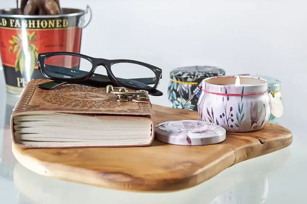 Art Tin Candle – Assorted Design – Parisian Weekend – Peonies | www.artisangoods.co.uk 14 Art Tin Candle – Assorted Design – Parisian Weekend – Peonies | www.artisangoods.co.uk 14