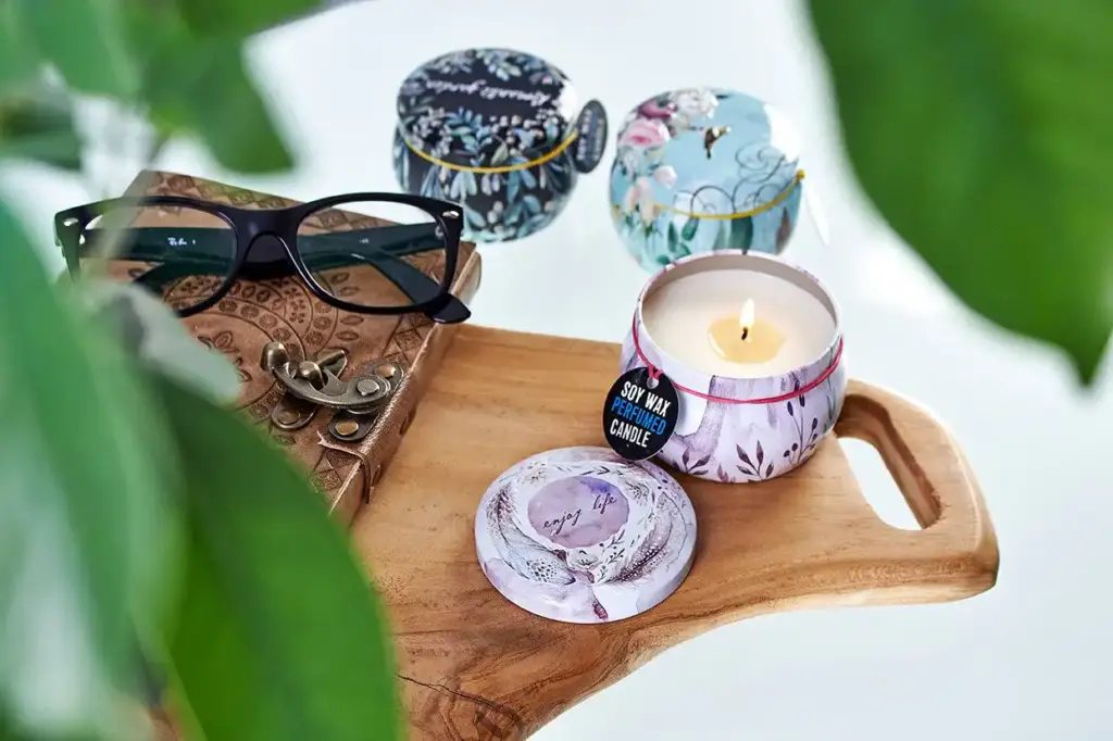 Art Tin Candle – Assorted Design – Parisian Weekend – Peonies | www.artisangoods.co.uk 9 Art Tin Candle – Assorted Design – Parisian Weekend – Peonies | www.artisangoods.co.uk 9