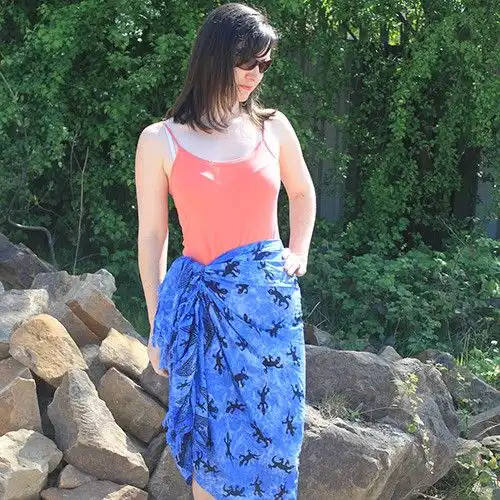 Bali Gecko Sarongs – Blue | www.artisangoods.co.uk 3 Bali Gecko Sarongs – Blue | www.artisangoods.co.uk 2