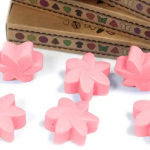 Box of 6 Wax Melts – Classic Rose | www.artisangoods.co.uk 5
