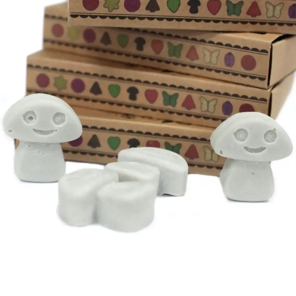 Box of 6  Wax Melts – Dark Patchouli | www.artisangoods.co.uk 5