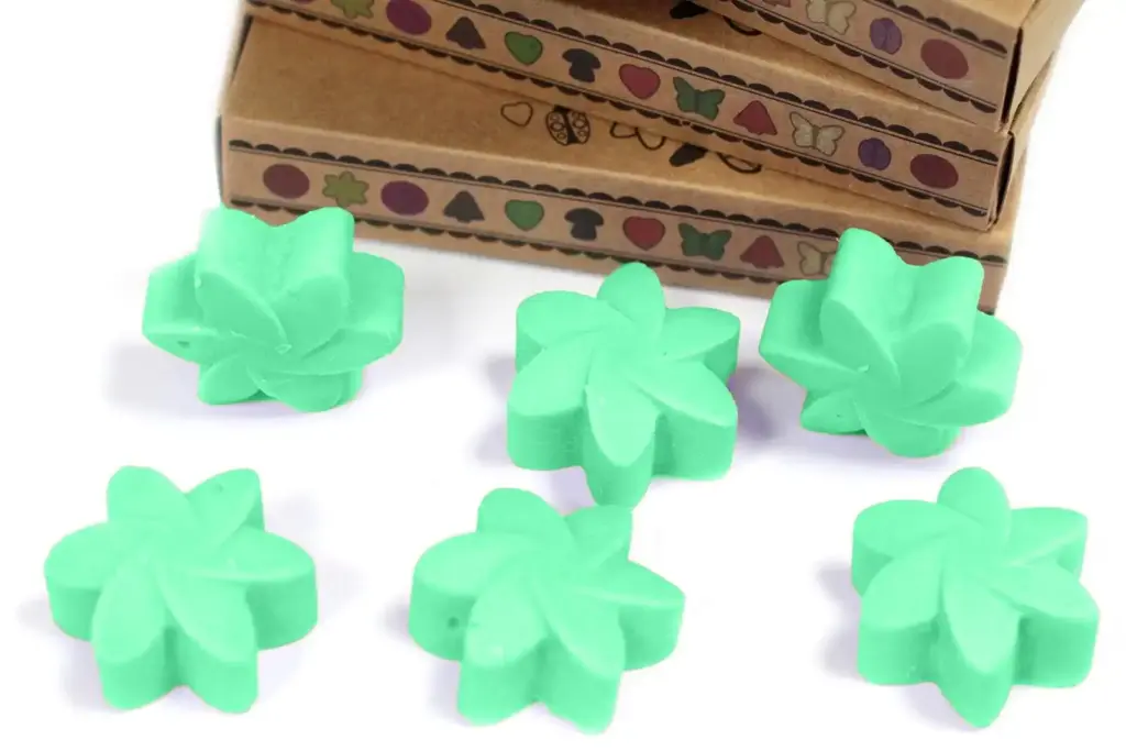 Box of 6  Wax Melts – Hidden Garden | www.artisangoods.co.uk 5