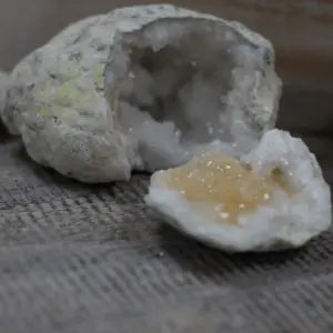 Calsite Geodes – 10-12 cm | www.artisangoods.co.uk 5