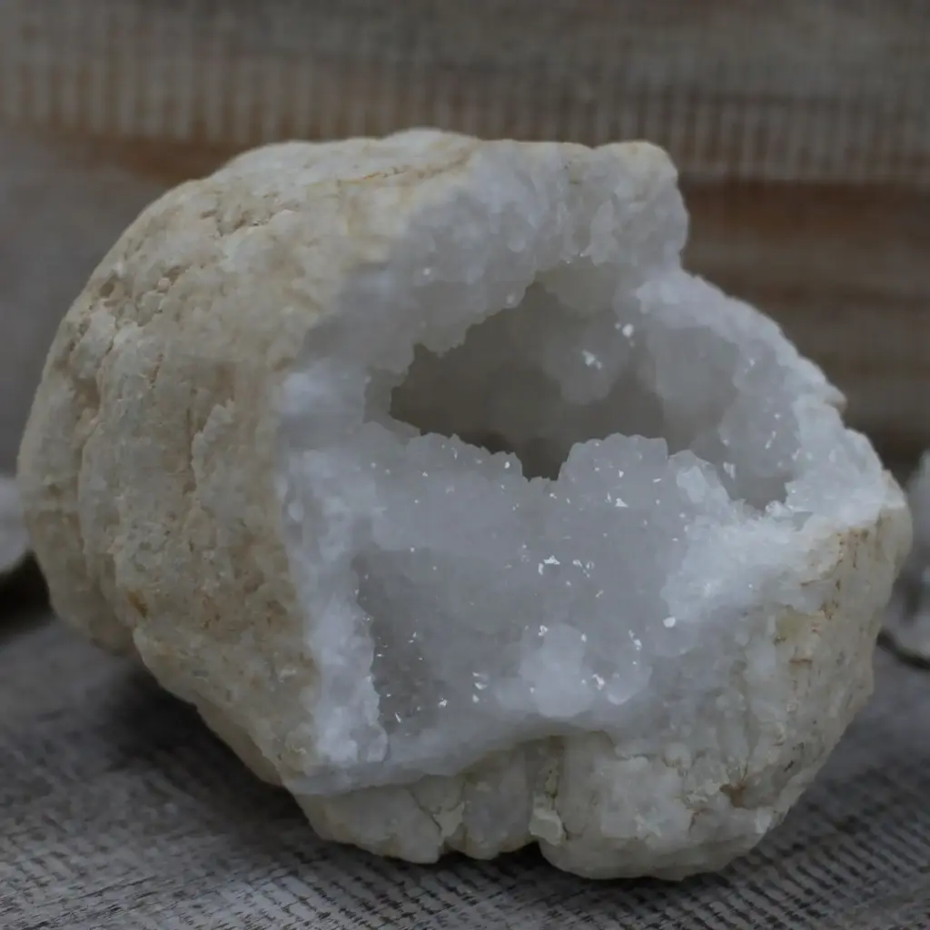 Calsite Geodes – 15-18 cm | www.artisangoods.co.uk 11