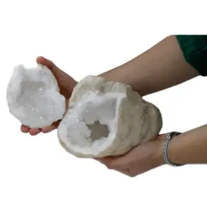 Calsite Geodes – 15-18 cm | www.artisangoods.co.uk 9