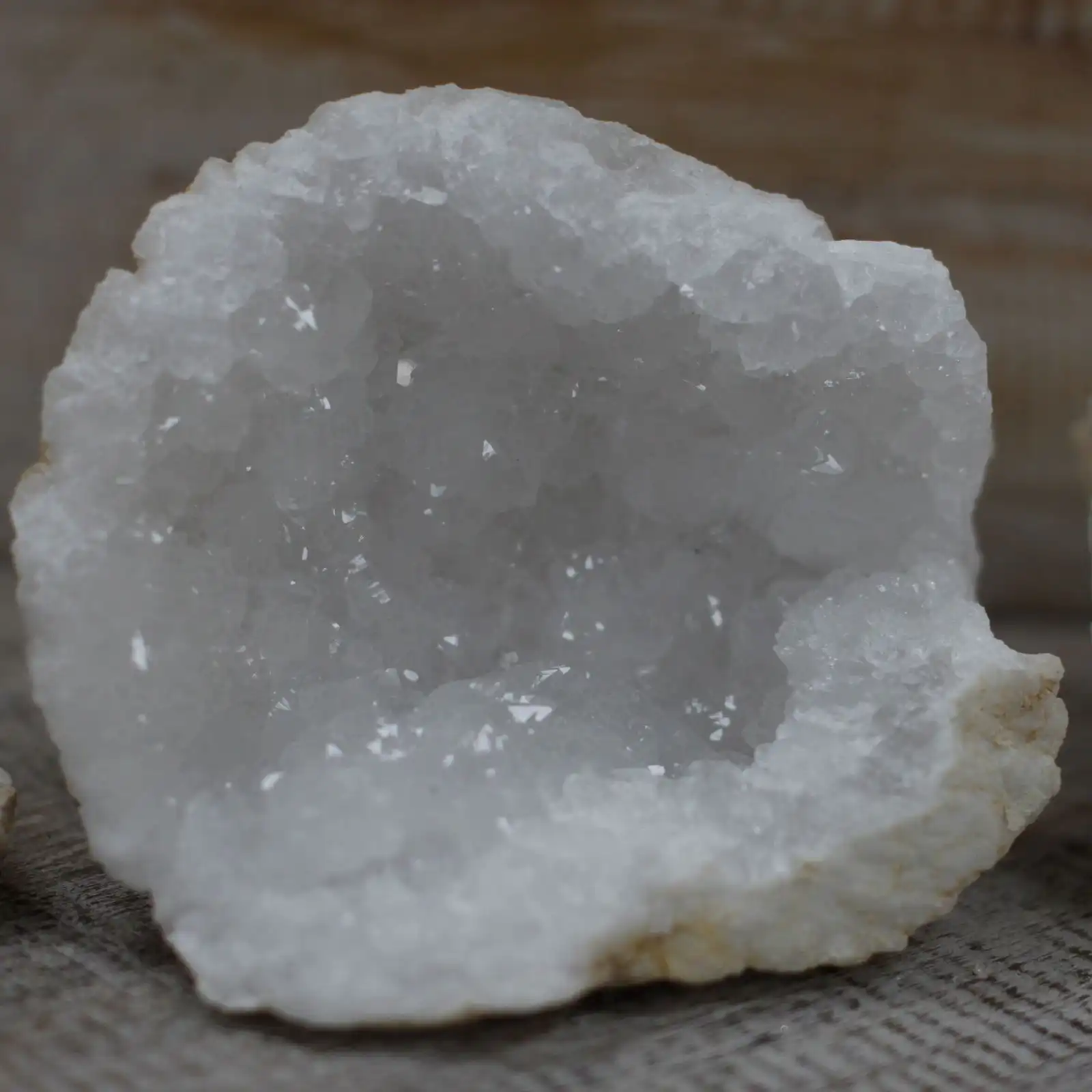 Calsite Geodes – 3-4 cm | www.artisangoods.co.uk 5 Calsite Geodes – 3-4 cm | www.artisangoods.co.uk 4