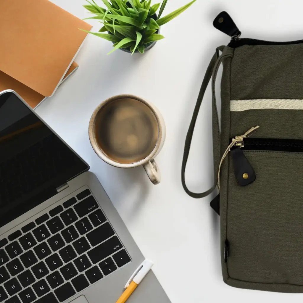 Canvas Large Laptop Pouch – Olive | www.artisangoods.co.uk 6 Canvas Large Laptop Pouch – Olive | www.artisangoods.co.uk 6