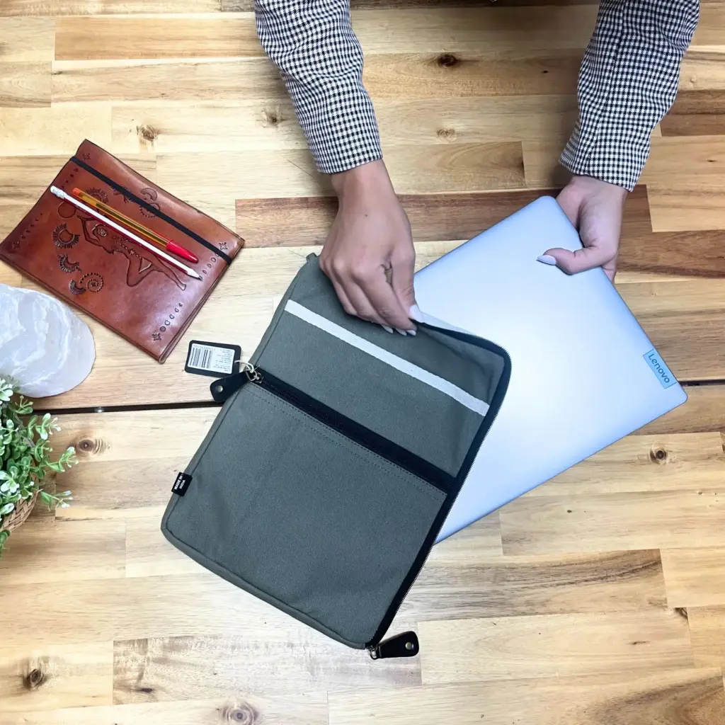 Canvas Travel Laptop Pouch – Olive | www.artisangoods.co.uk
