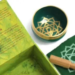 Chakra Singing Bowl – Heart | www.artisangoods.co.uk 3