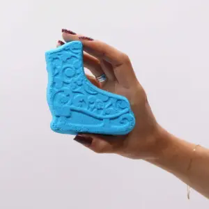 Christmas Fun Bath Bomb Gift Pack | www.artisangoods.co.uk 3