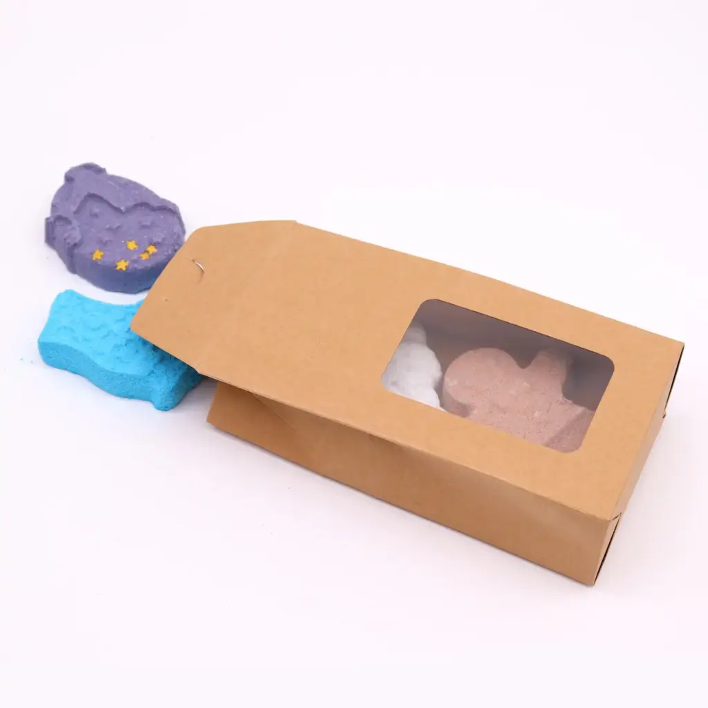 Christmas Fun Bath Bomb Gift Pack | www.artisangoods.co.uk 2