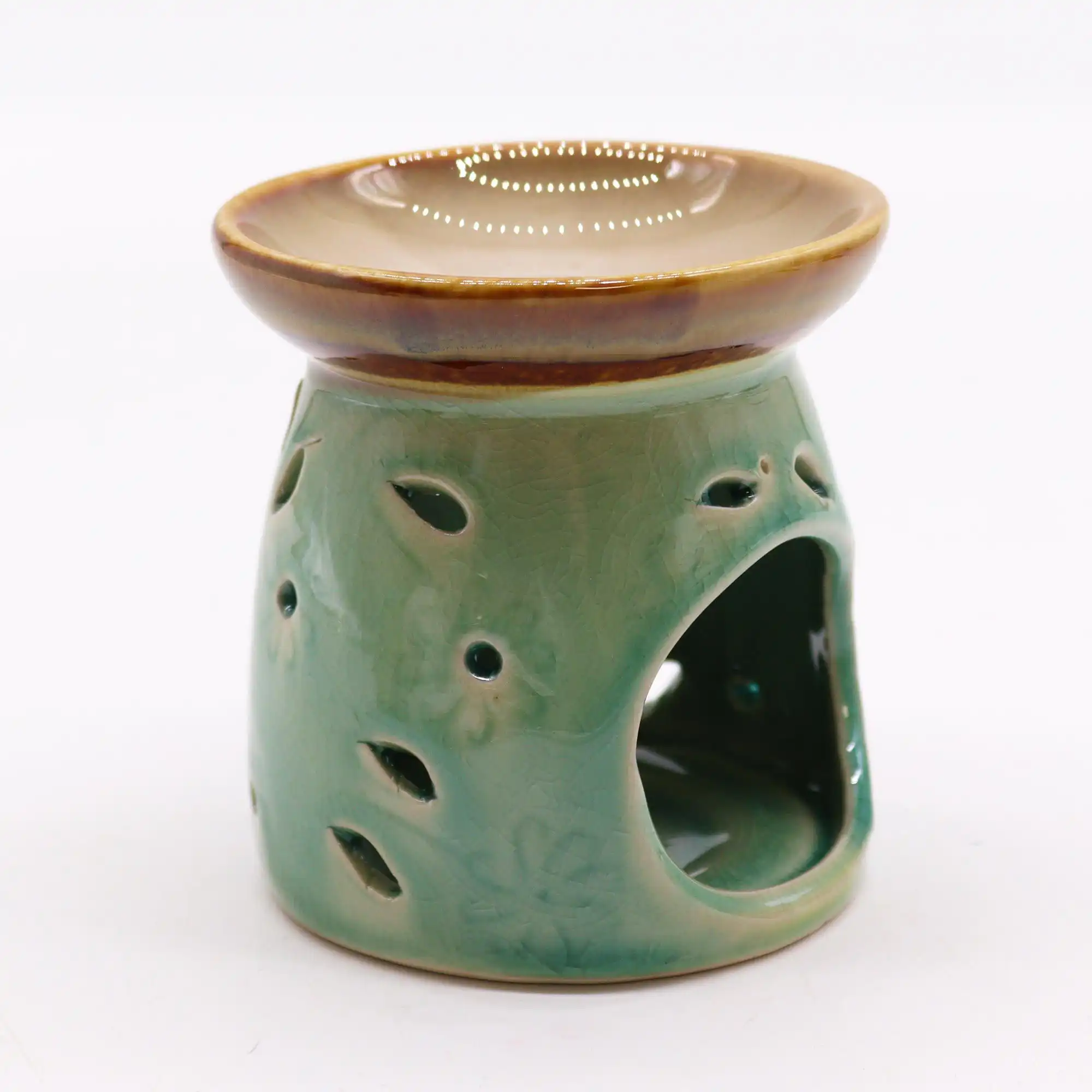 Classic Oil Burner – Blue | www.artisangoods.co.uk 4 Classic Oil Burner – Blue | www.artisangoods.co.uk 3