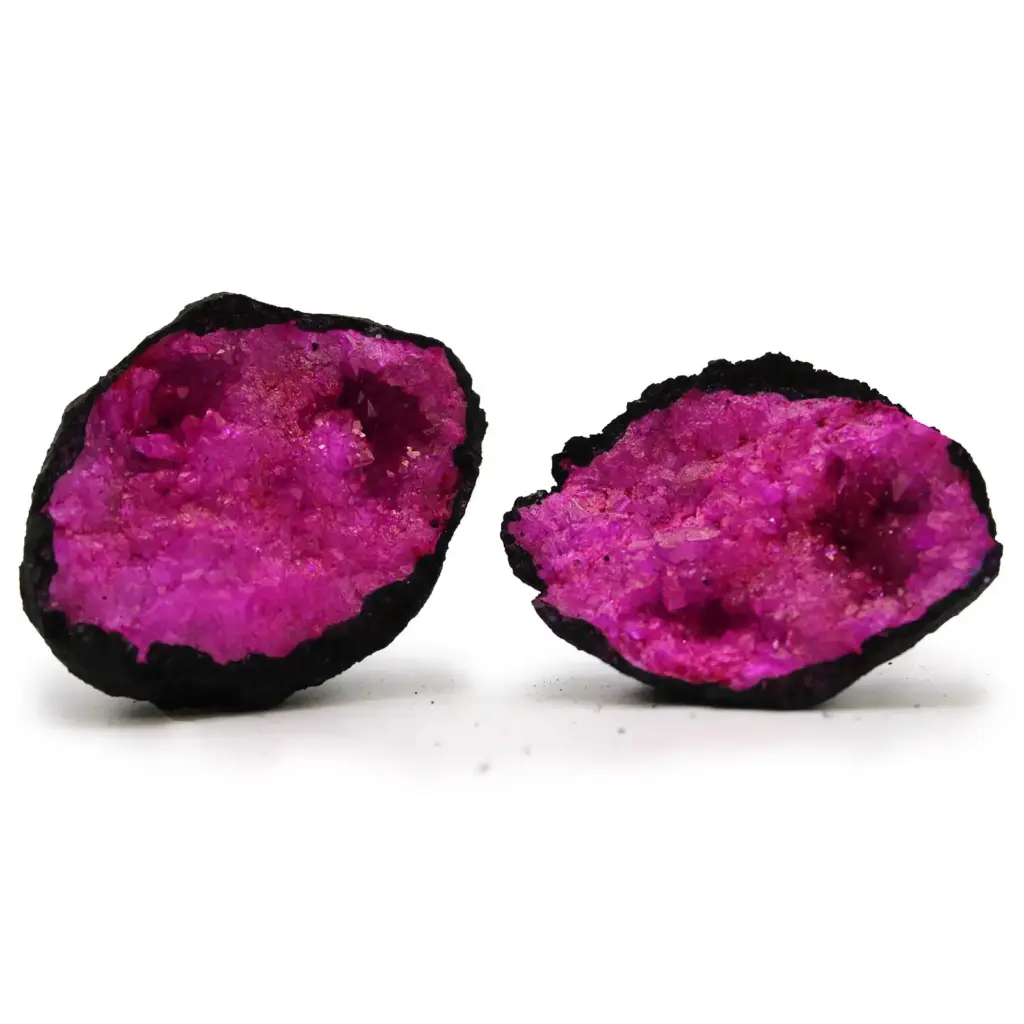 Coloured Calsite Geodes – Black Rock – Dark Red / Pink | www.artisangoods.co.uk