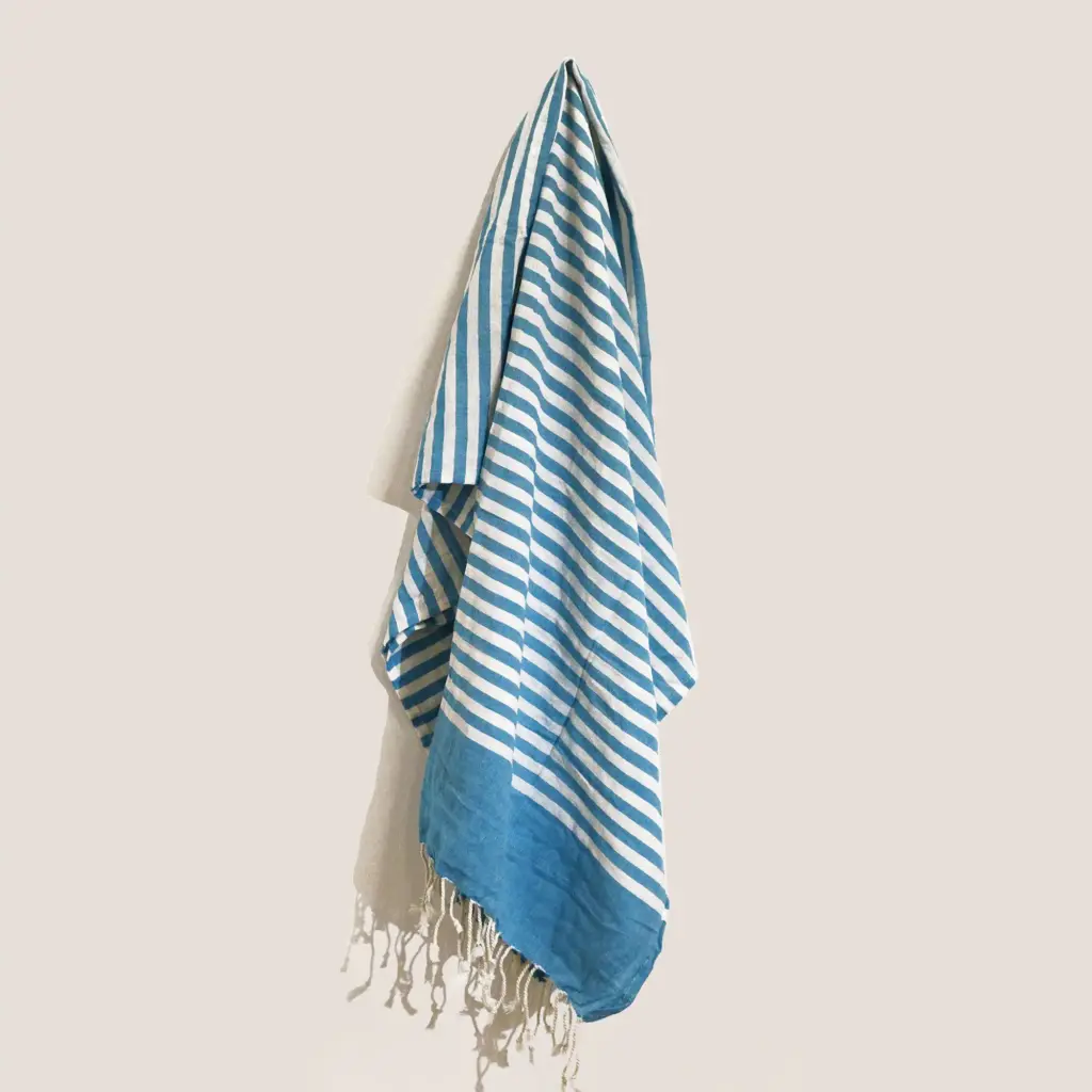 Cotton Pario Throw – 100×180 cm – Sky Blue | www.artisangoods.co.uk