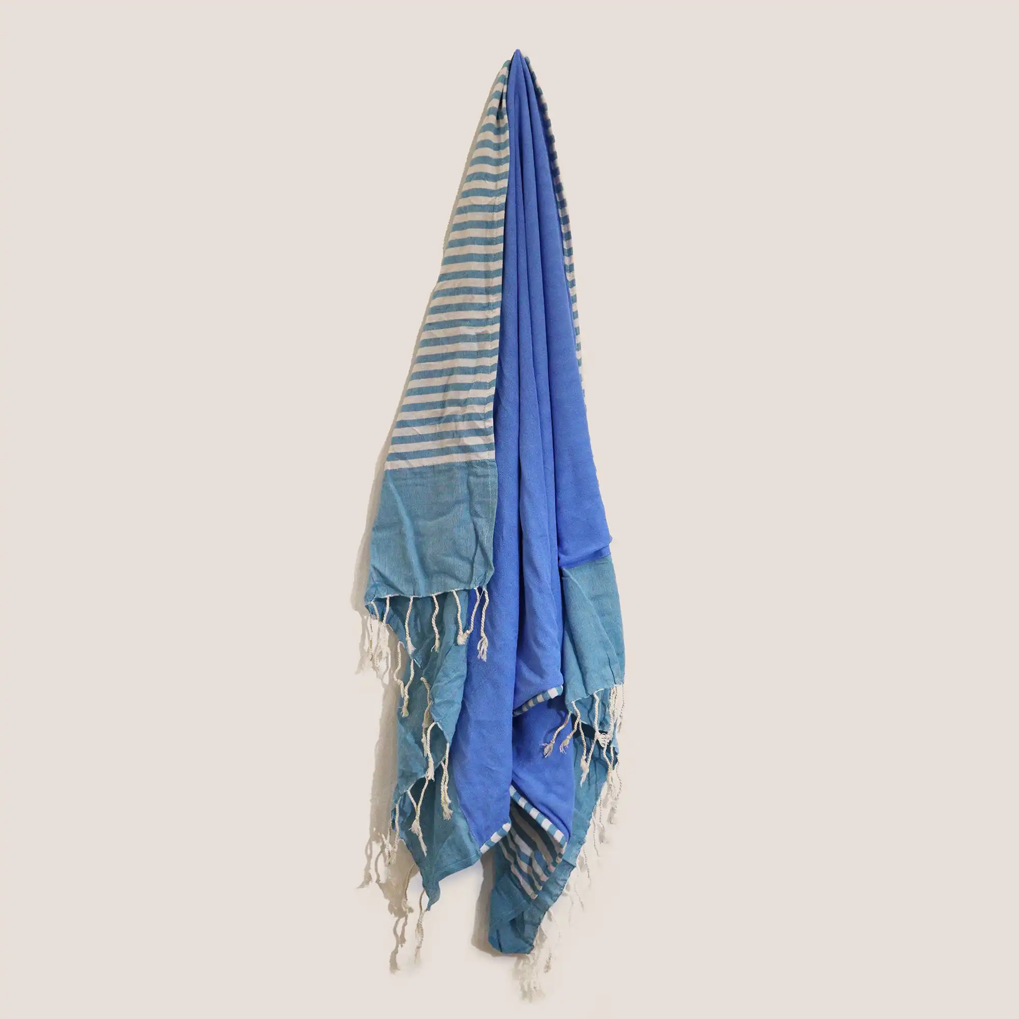 Cotton Pario Towel – 100×180 cm – Sky Blue | www.artisangoods.co.uk 3 Cotton Pario Towel – 100×180 cm – Sky Blue | www.artisangoods.co.uk 2