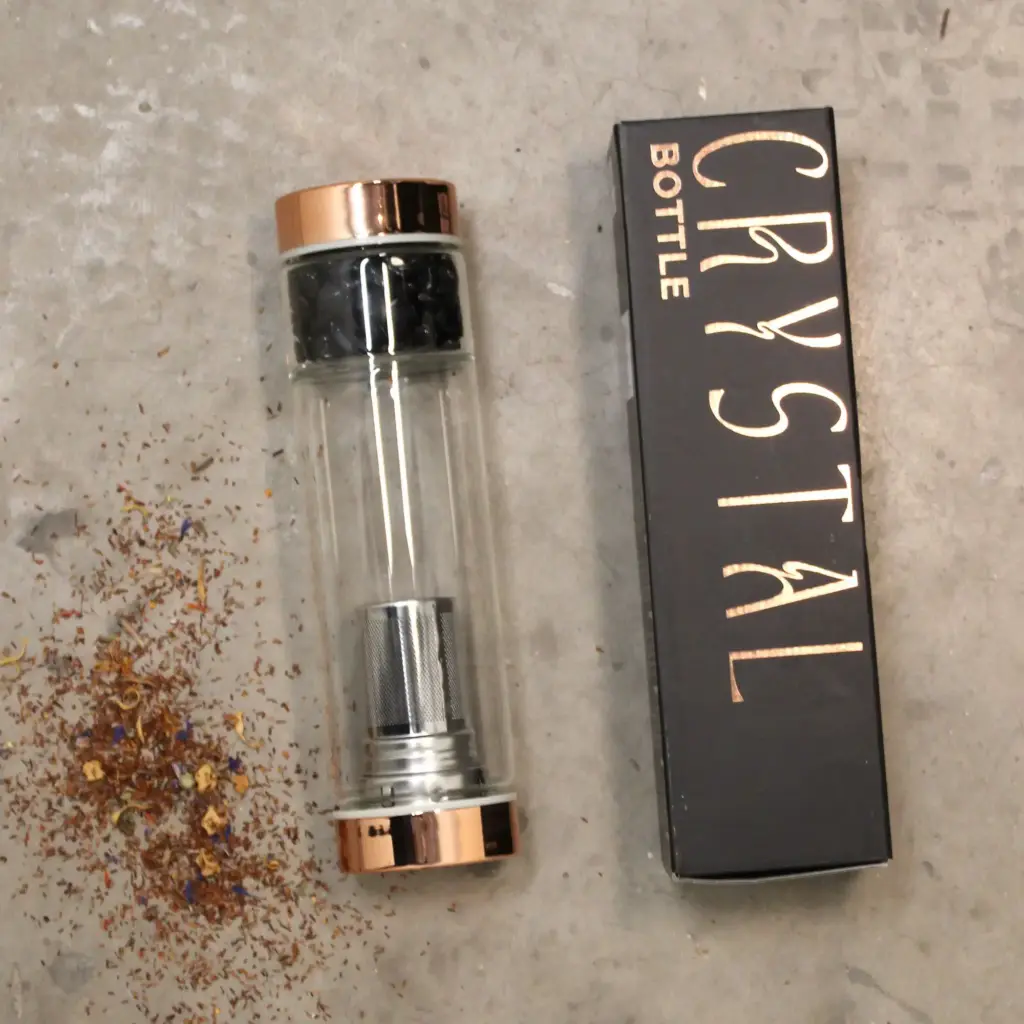 Crystal Glass Tea Infuser Bottle – Rose Gold – Onyx | www.artisangoods.co.uk 4