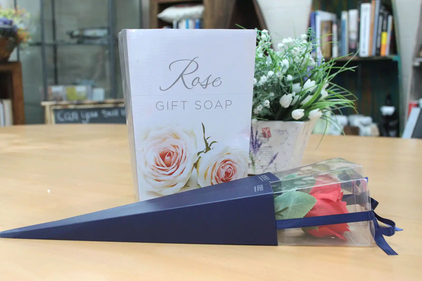 Display Stand for Single Roses | www.artisangoods.co.uk 5 Display Stand for Single Roses | www.artisangoods.co.uk 4