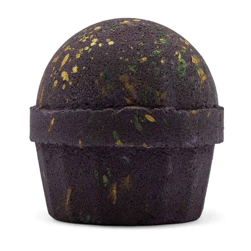 Dubai Bath Bomb – Emerald Oudh Truffle | www.artisangoods.co.uk