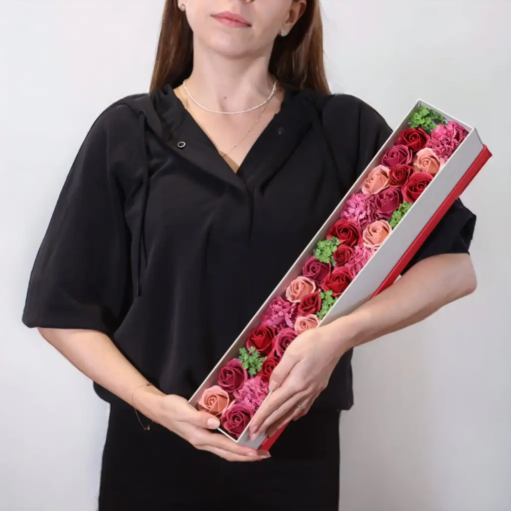 Extra Long Box – Vintage Roses | www.artisangoods.co.uk 5