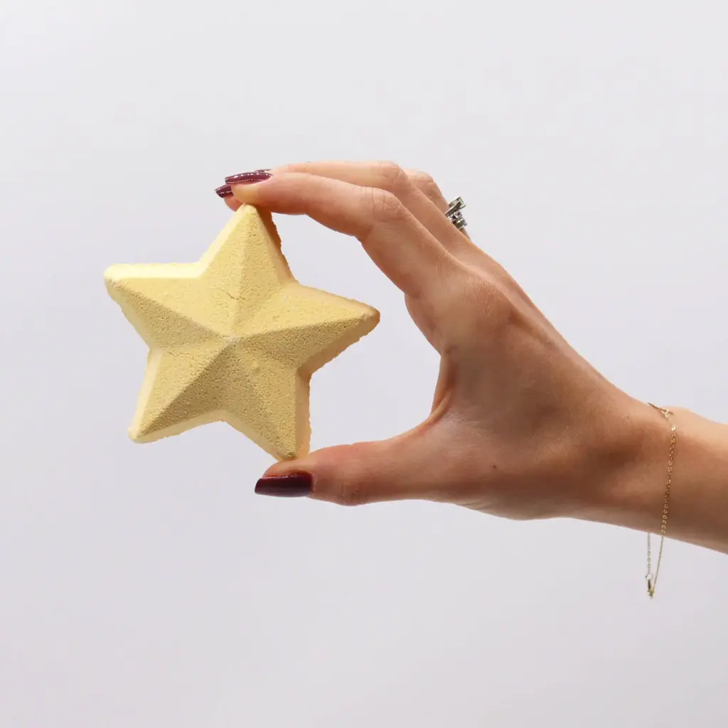 Follow the Star Christmas Bath Bomb Gift Pack | www.artisangoods.co.uk 5