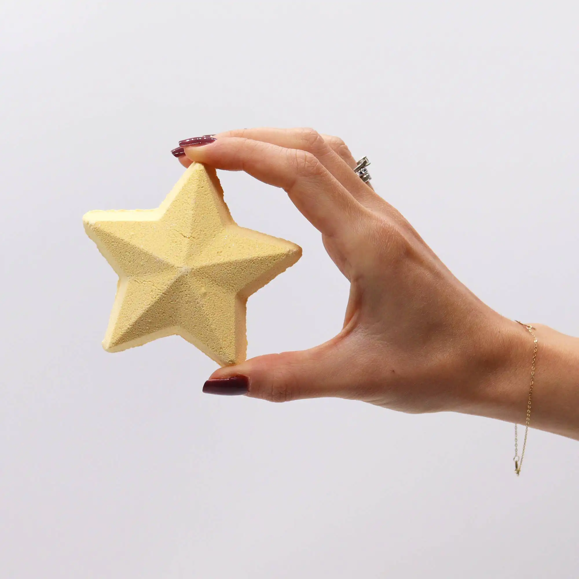 Follow the Star Christmas Bath Bomb Gift Pack | www.artisangoods.co.uk 6 Follow the Star Christmas Bath Bomb Gift Pack | www.artisangoods.co.uk 5