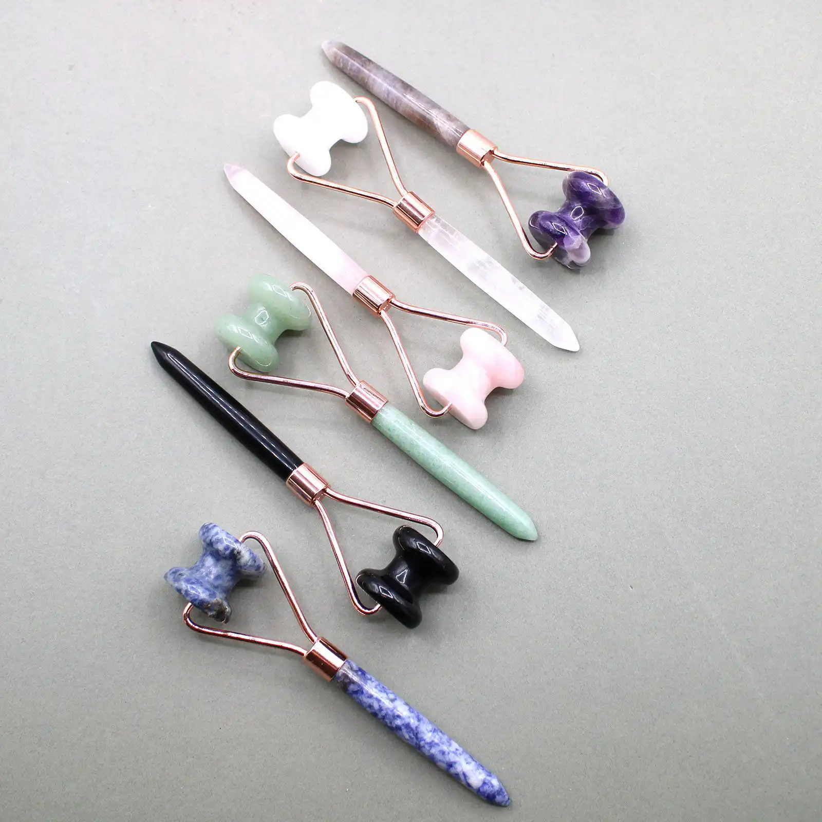 Gemstone Jawline Roller – Rose Quartz | www.artisangoods.co.uk 3 Gemstone Jawline Roller – Rose Quartz | www.artisangoods.co.uk 2