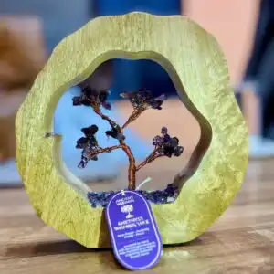 Gemstone Tree Garden – Mango Wood Ring – Amethyst – 60 chipstones | www.artisangoods.co.uk