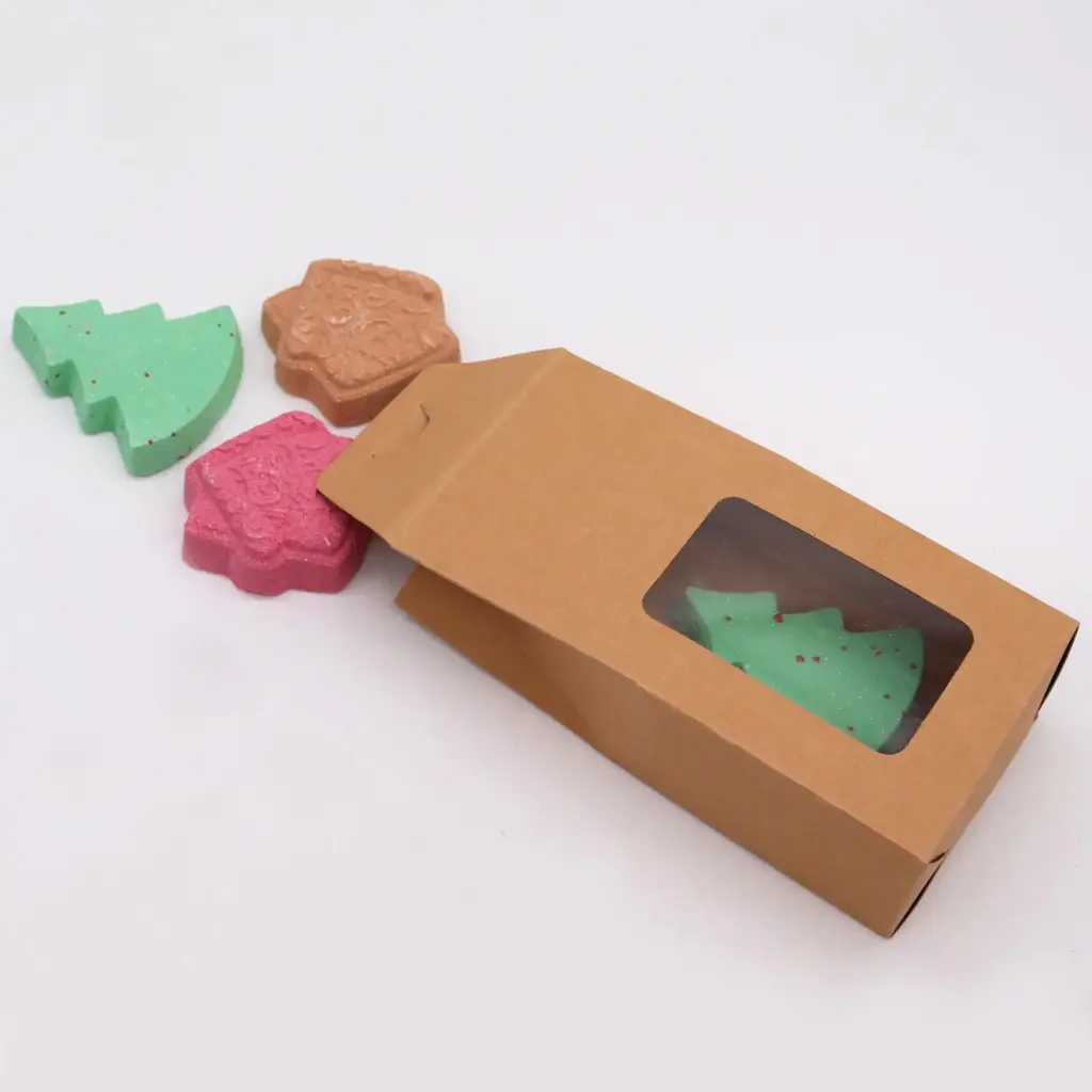 Gingerbread Town Christmas Bath Bomb Gift Pack | www.artisangoods.co.uk 3 Gingerbread Town Christmas Bath Bomb Gift Pack | www.artisangoods.co.uk 3