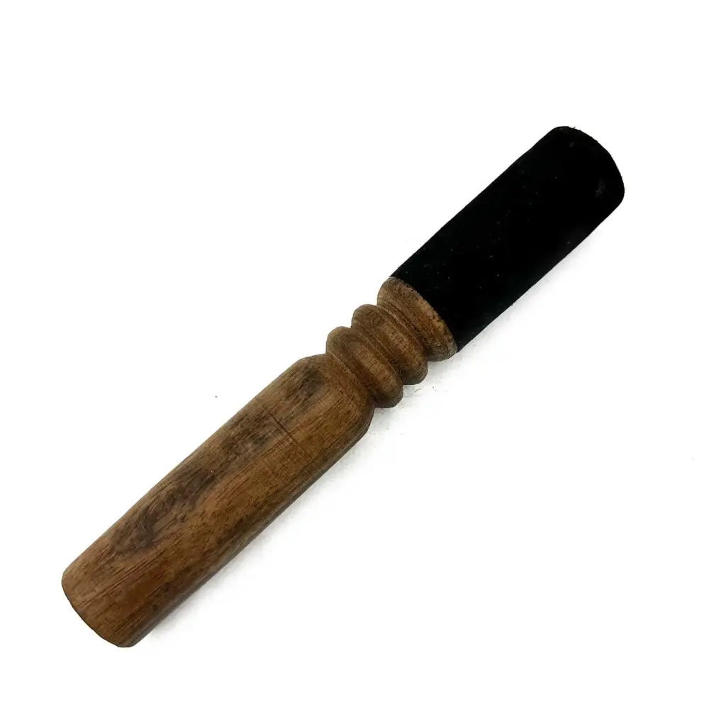 Hand Beaten & Engraved Singing Bowl Gift Set – 14cm – Green Tara | www.artisangoods.co.uk 2