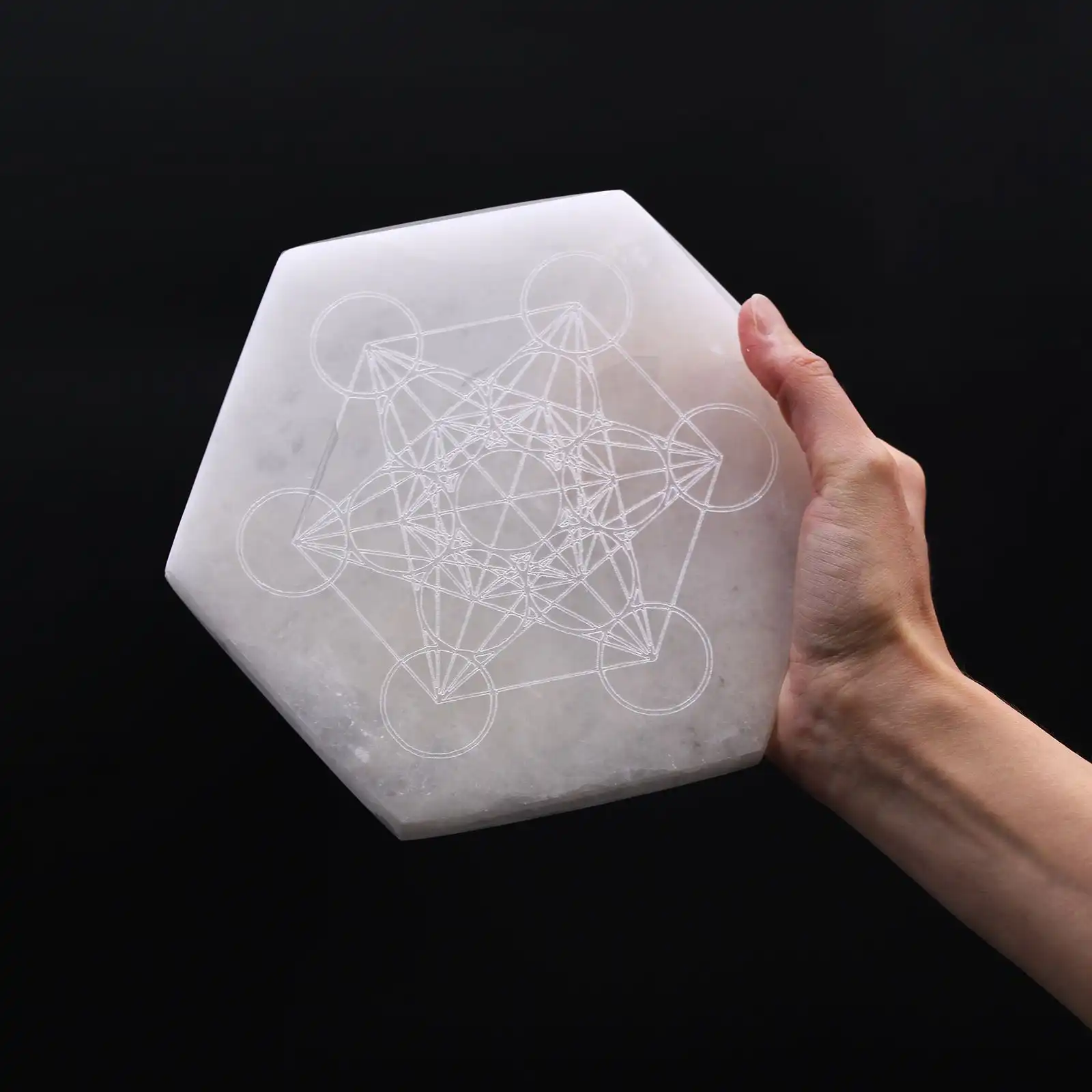 Hexagonal Charging Plate 18cm – Direction & Decision | www.artisangoods.co.uk 3 Hexagonal Charging Plate 18cm – Direction & Decision | www.artisangoods.co.uk 2