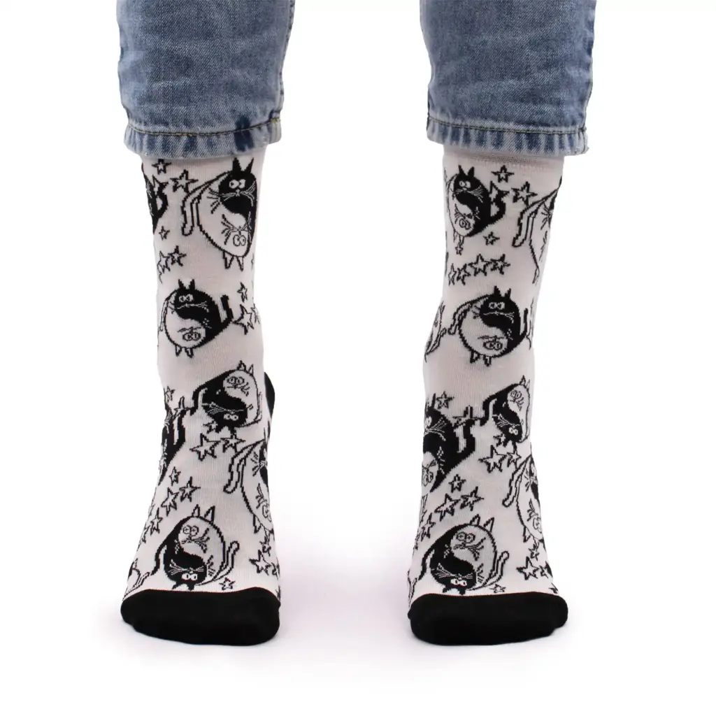 Hop Hare Bamboo Socks S/M – Ying Yang | www.artisangoods.co.uk 7
