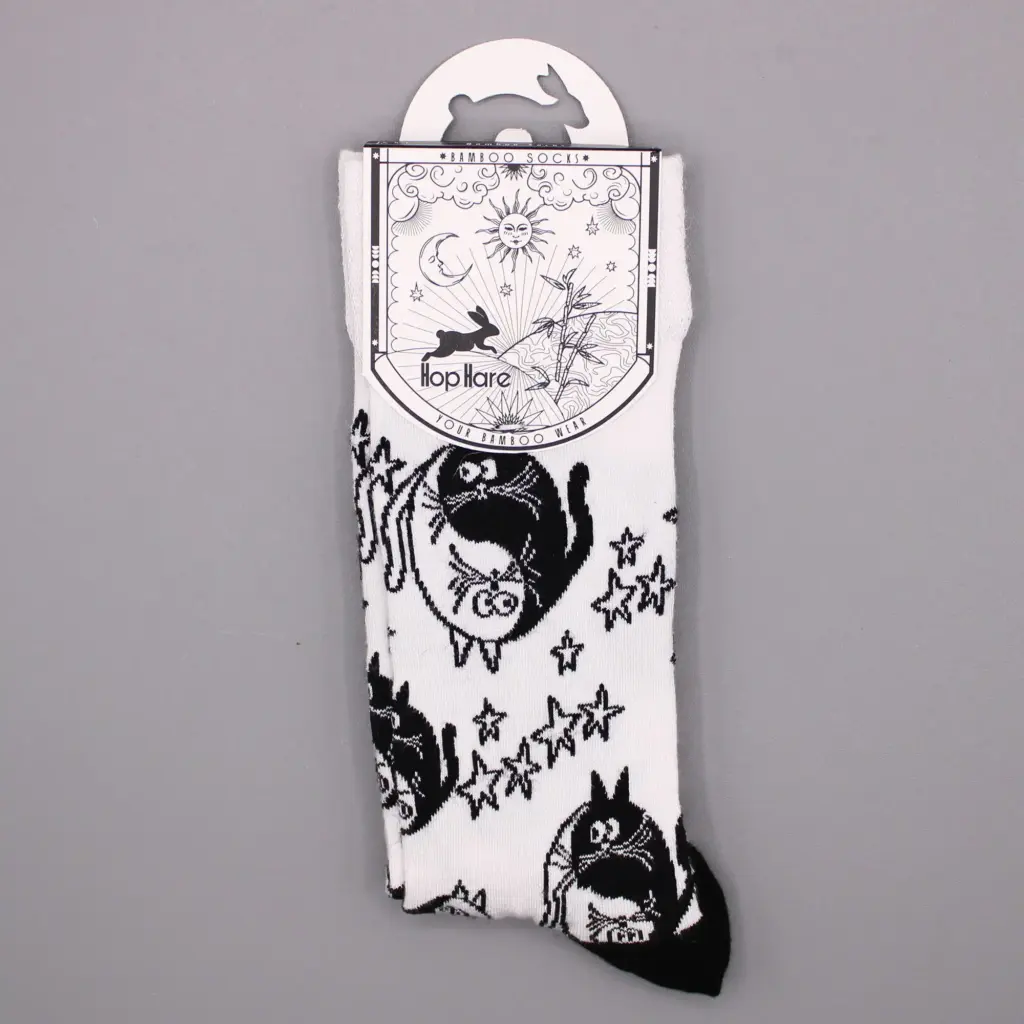 Hop Hare Bamboo Socks S/M – Ying Yang | www.artisangoods.co.uk 2