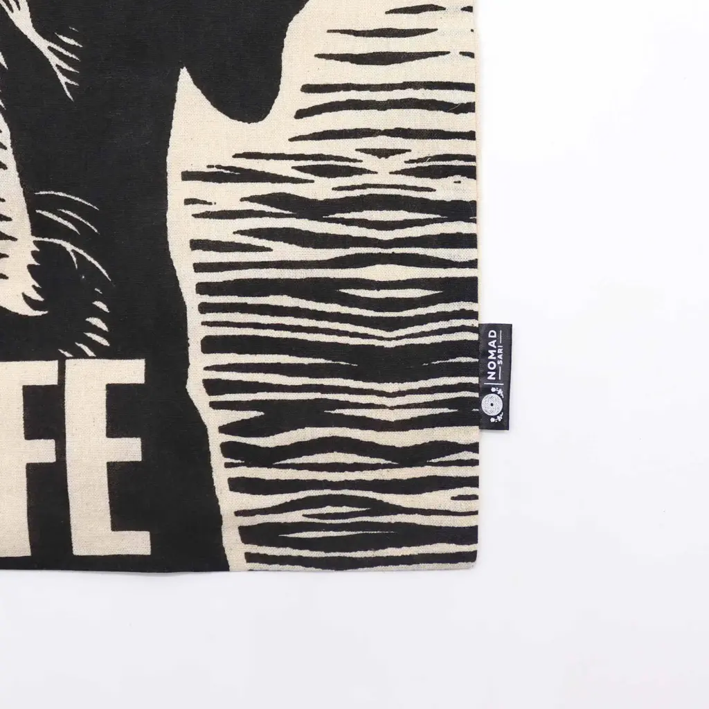 Iconic Basic Tote Bag – Dog’s Life – Natural 4oz | www.artisangoods.co.uk 3