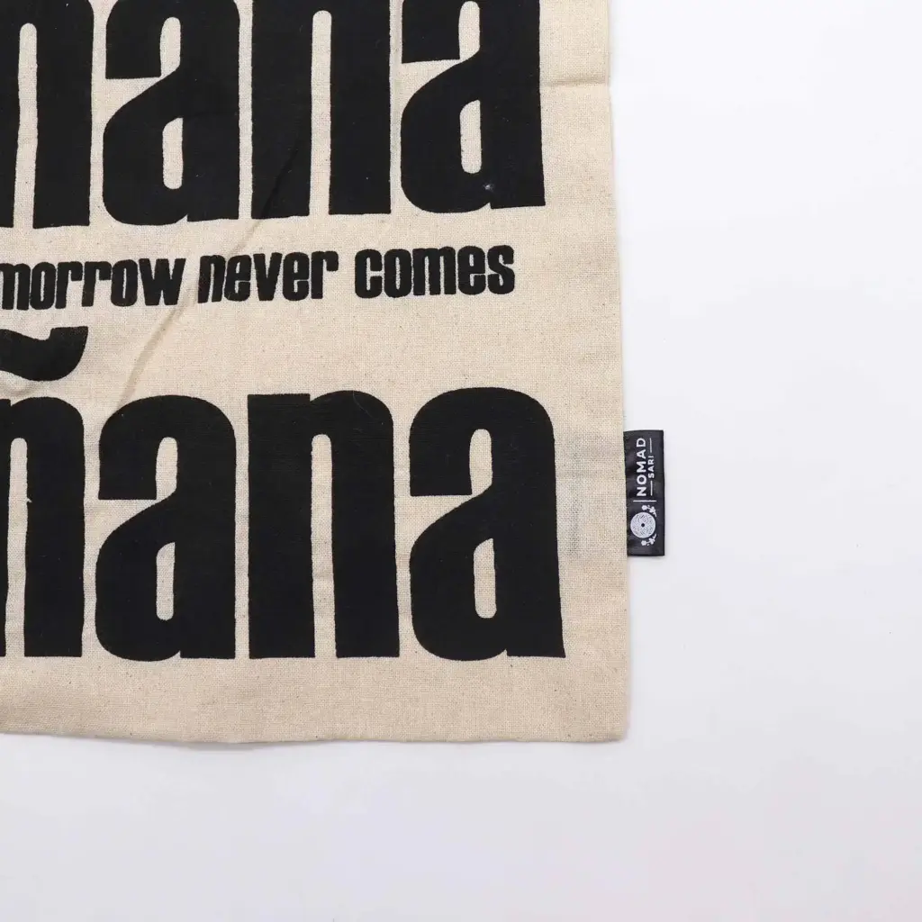 Iconic Basic Tote Bag – Mañana Mañana – Natural 4oz | www.artisangoods.co.uk 3