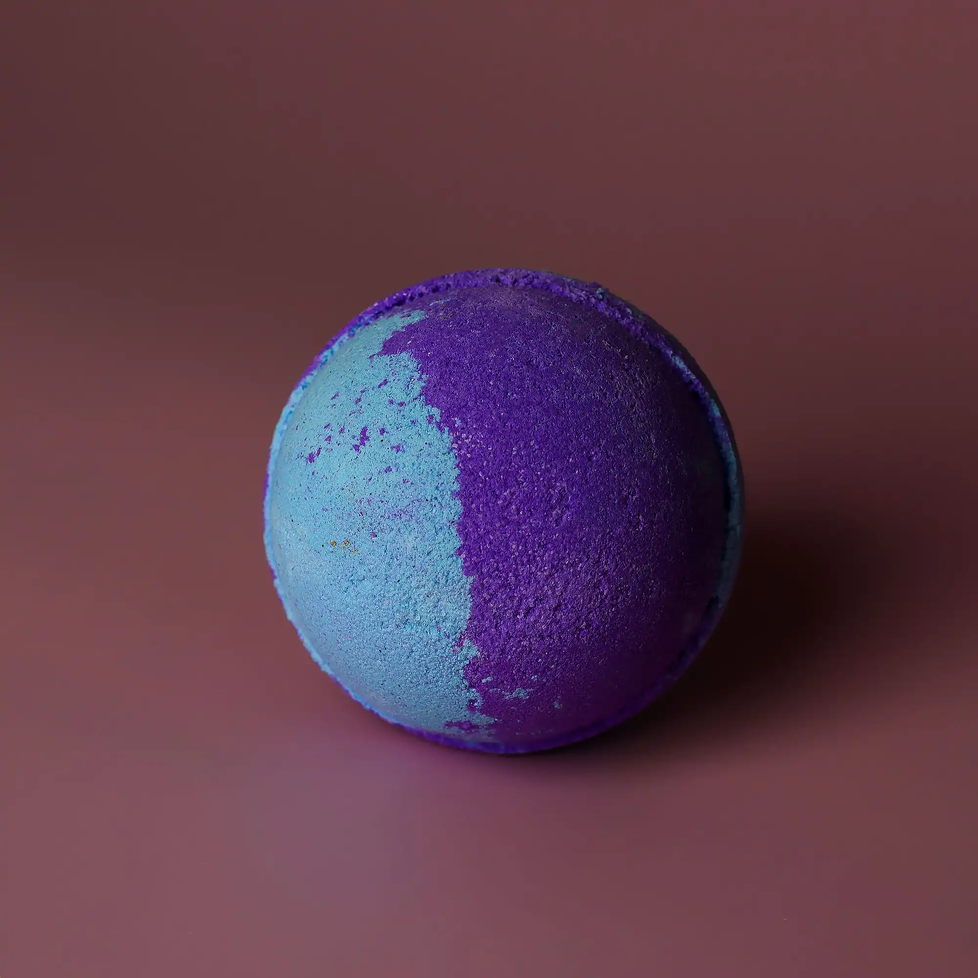 Jumbo Bath Bomb – Amethyst Creed | www.artisangoods.co.uk 3 Jumbo Bath Bomb – Amethyst Creed | www.artisangoods.co.uk 2