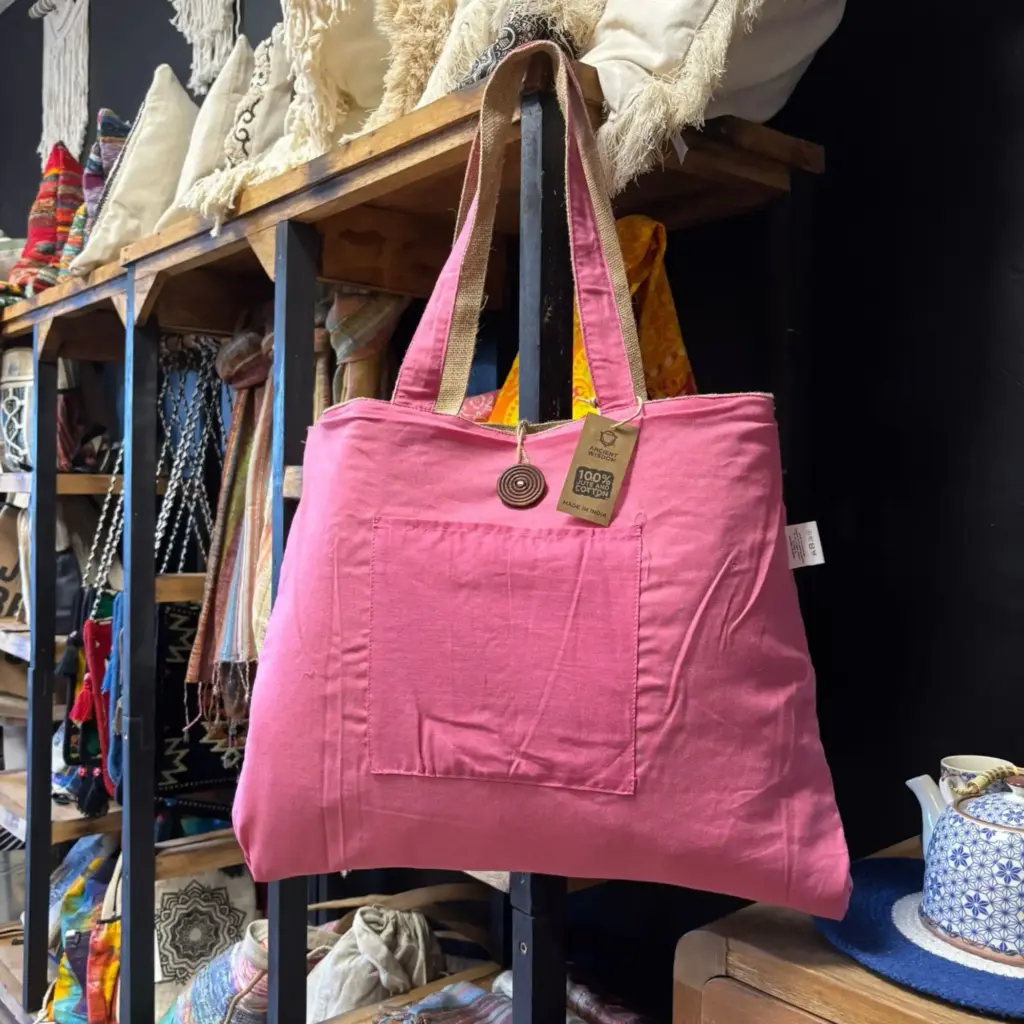 Jute & Cotton Reversible Big Bag – Pink | www.artisangoods.co.uk 4 Jute & Cotton Reversible Big Bag – Pink | www.artisangoods.co.uk 4