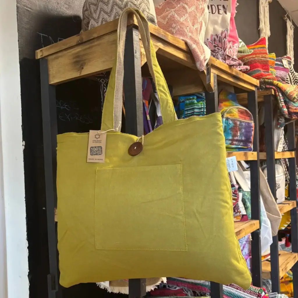 Jute & Cotton Reversible Big Bag – Pistachio | www.artisangoods.co.uk 4 Jute & Cotton Reversible Big Bag – Pistachio | www.artisangoods.co.uk 4