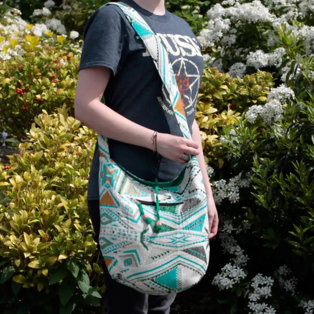 Kathmandu Big Bag – Midday | www.artisangoods.co.uk 2 Kathmandu Big Bag – Midday | www.artisangoods.co.uk 2