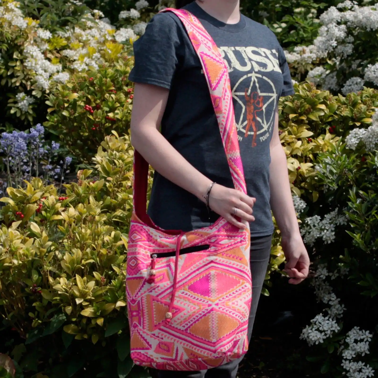 Kathmandu Big Bag – Sunset | www.artisangoods.co.uk 3 Kathmandu Big Bag – Sunset | www.artisangoods.co.uk 2