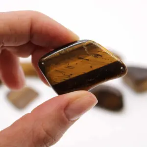 L Tumble Stones – Tiger Eye – Gold | www.artisangoods.co.uk 2