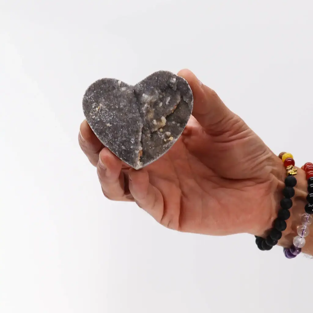 Large Calcite Heart | www.artisangoods.co.uk 3 Large Calcite Heart | www.artisangoods.co.uk 3