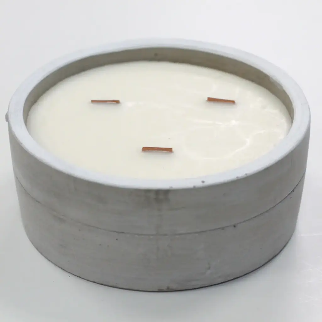 Large Round – Patchouli & Dark Amber | www.artisangoods.co.uk 2