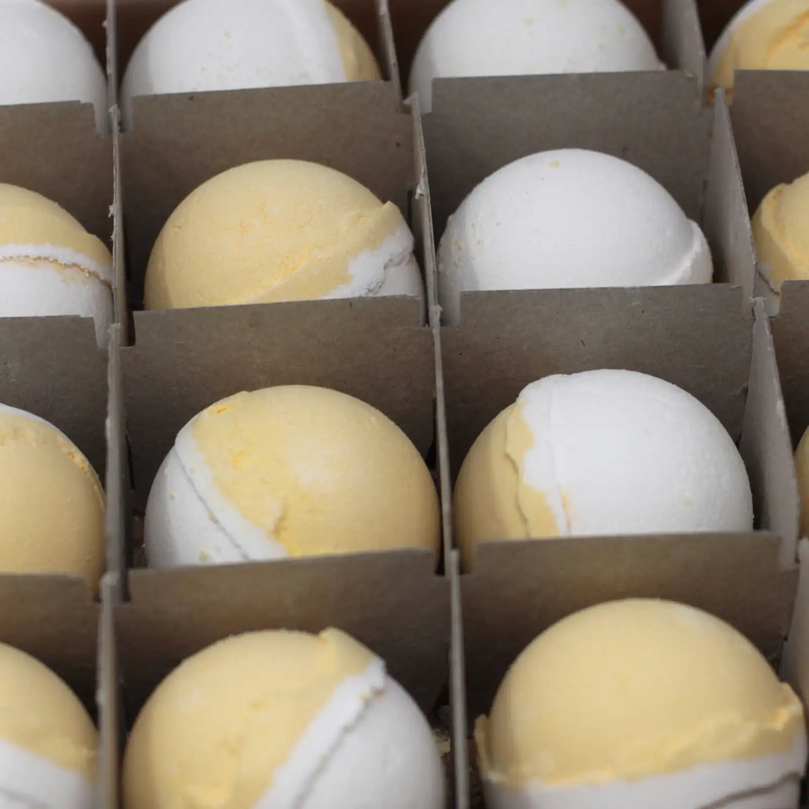 Lemon Meringue Pie Bath Bomb | www.artisangoods.co.uk 4 Lemon Meringue Pie Bath Bomb | www.artisangoods.co.uk 3