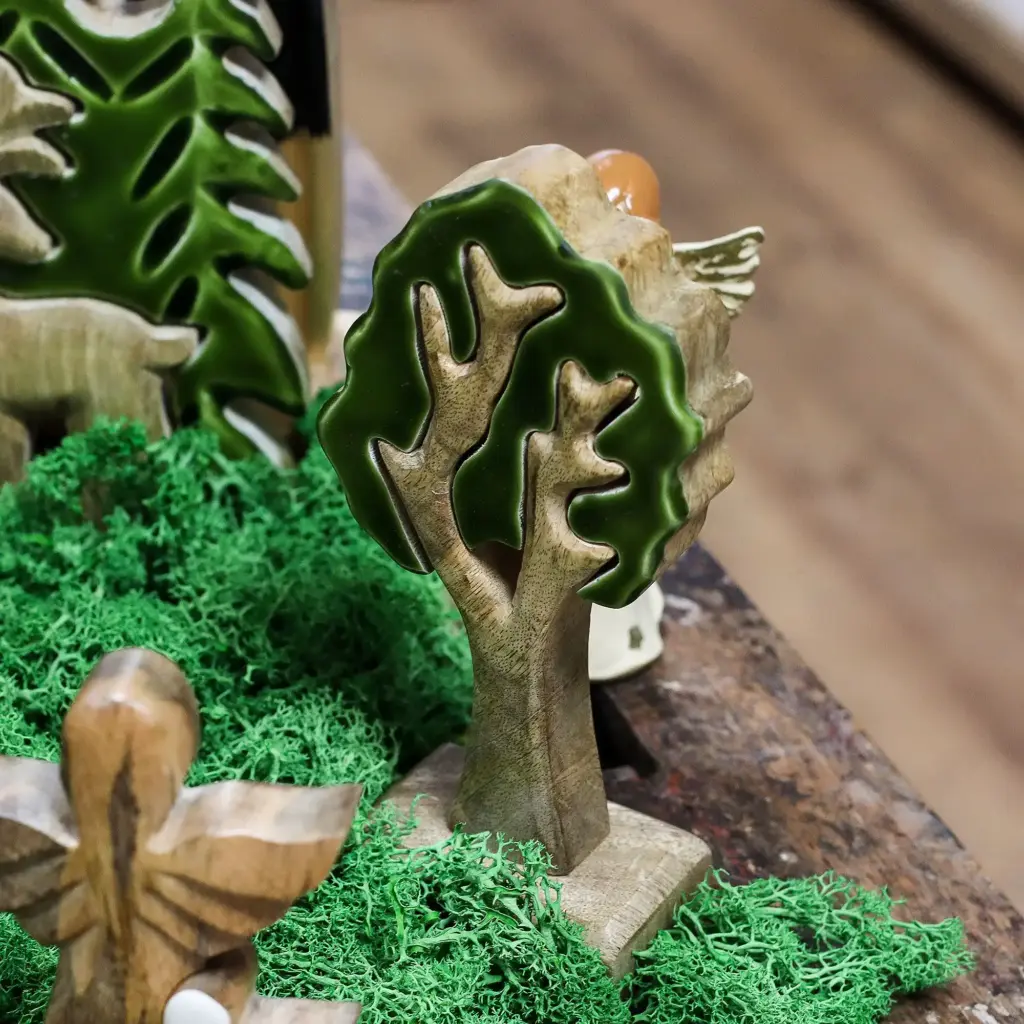 Lost in the Forrest –  Single Tree 3D Wooden Decoration – 20x10cm | www.artisangoods.co.uk 4