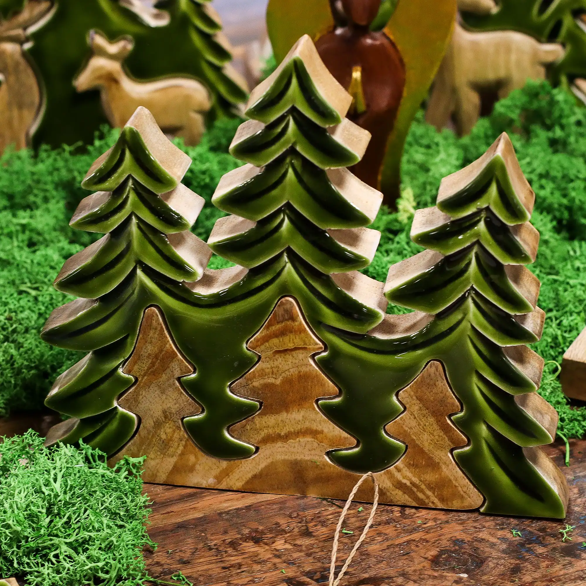 Lost in the Forrest – Three Trees 3D Wooden Decoration – 20x23cm | www.artisangoods.co.uk 7 Lost in the Forrest – Three Trees 3D Wooden Decoration – 20x23cm | www.artisangoods.co.uk 6